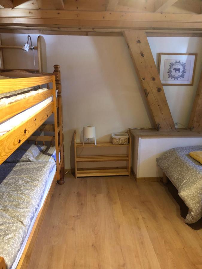 Central Hostel Шатель Екстер'єр фото