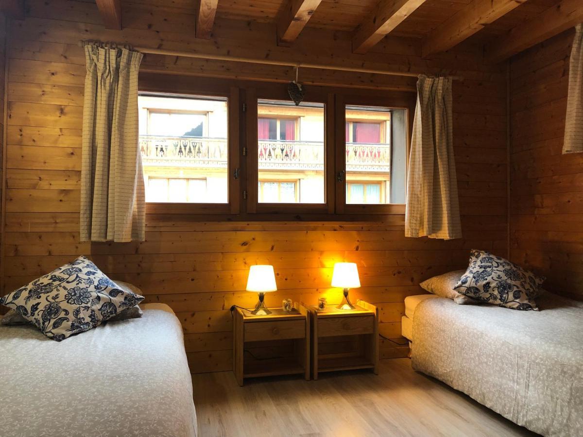 Central Hostel Шатель Екстер'єр фото