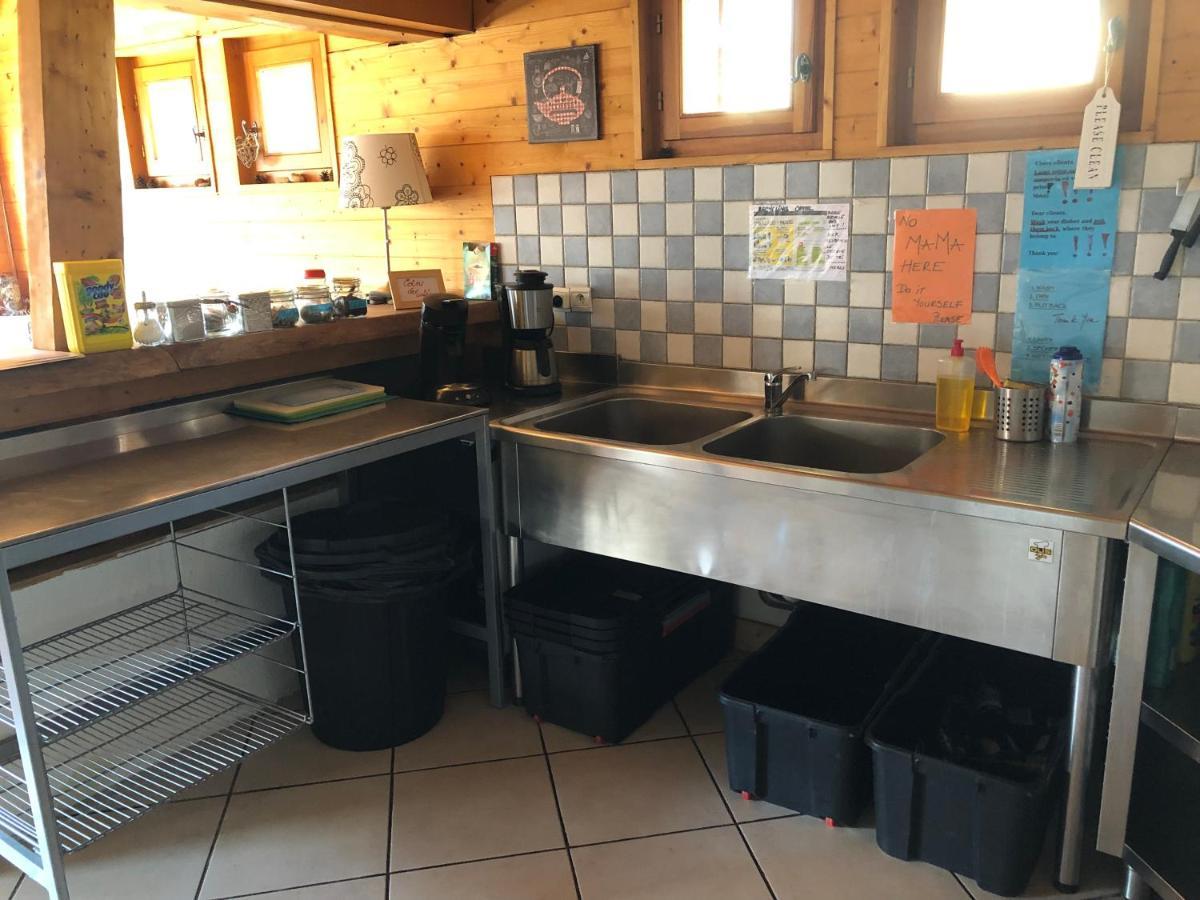 Central Hostel Шатель Екстер'єр фото