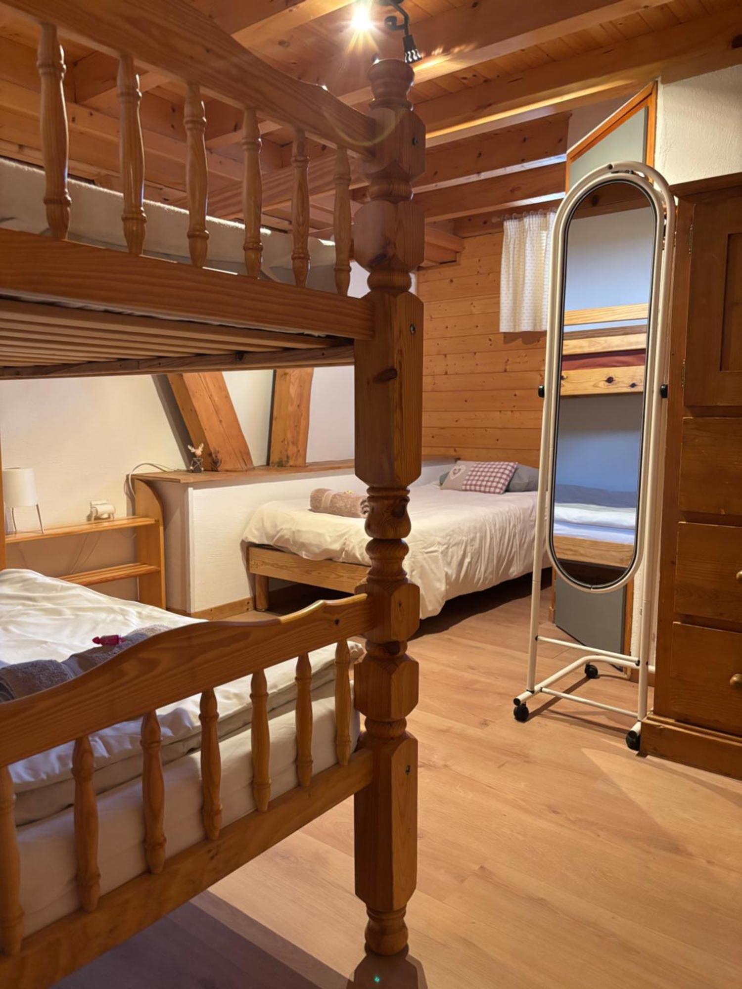 Central Hostel Шатель Екстер'єр фото