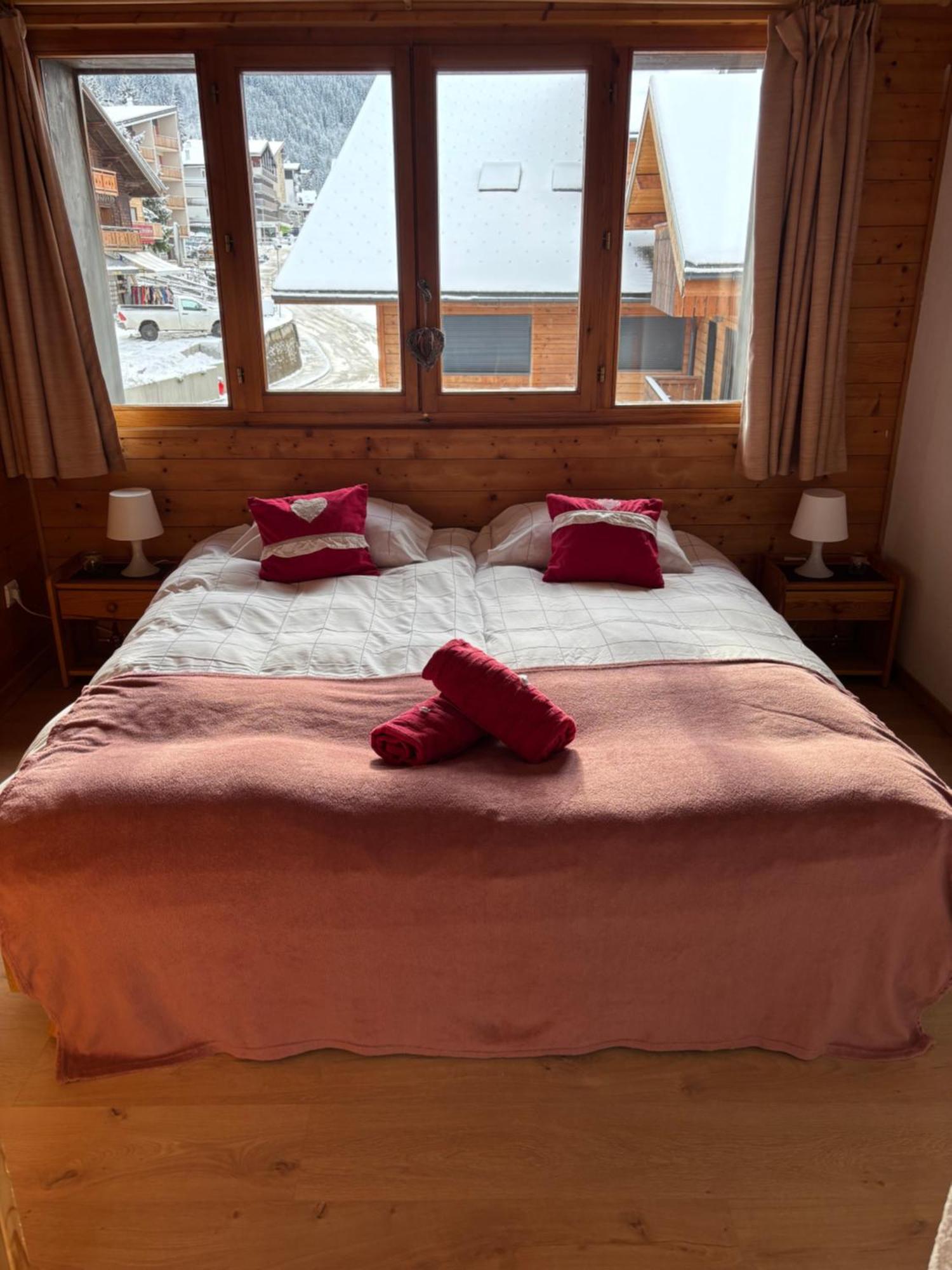 Central Hostel Шатель Екстер'єр фото