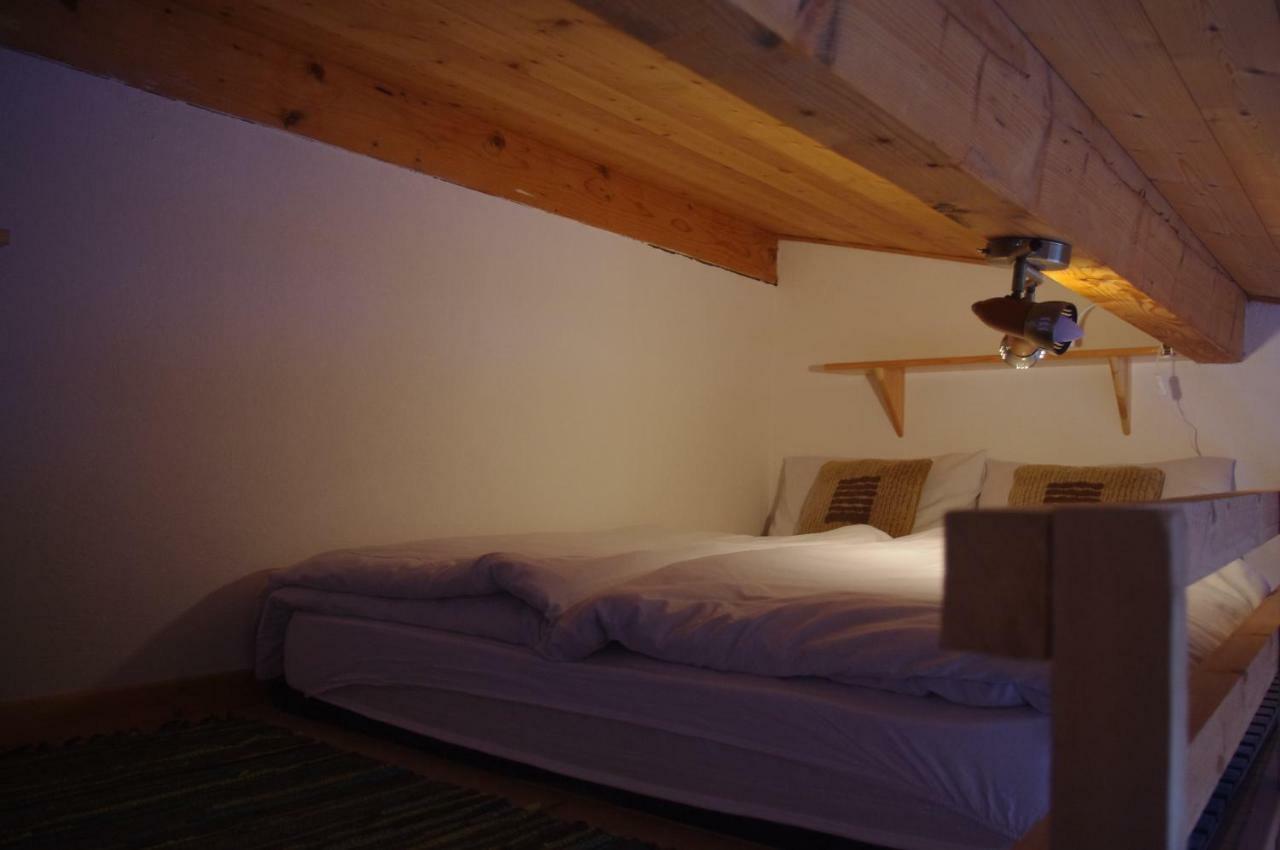 Central Hostel Шатель Екстер'єр фото